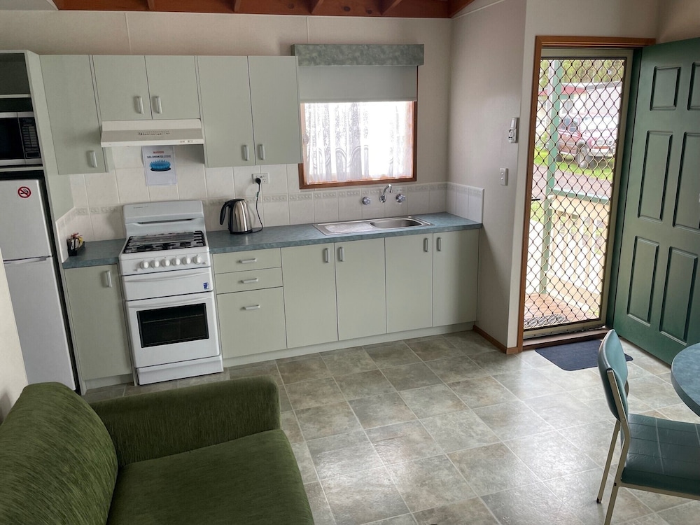 dylene caravan park 2 br family cabin with air