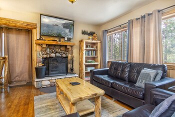 living log cabin 1494 by big bear vacations