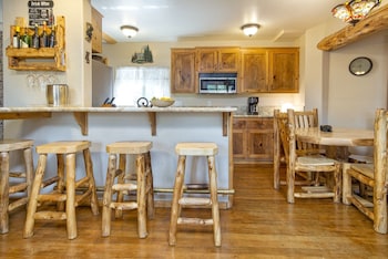 living log cabin 1494 by big bear vacations