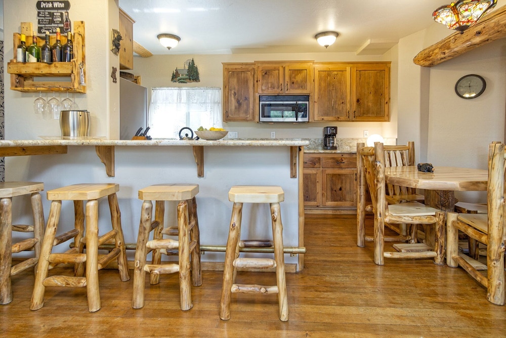 living log cabin 1494 by big bear vacations