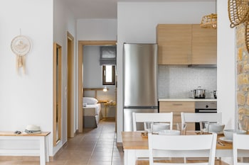 syra suites
