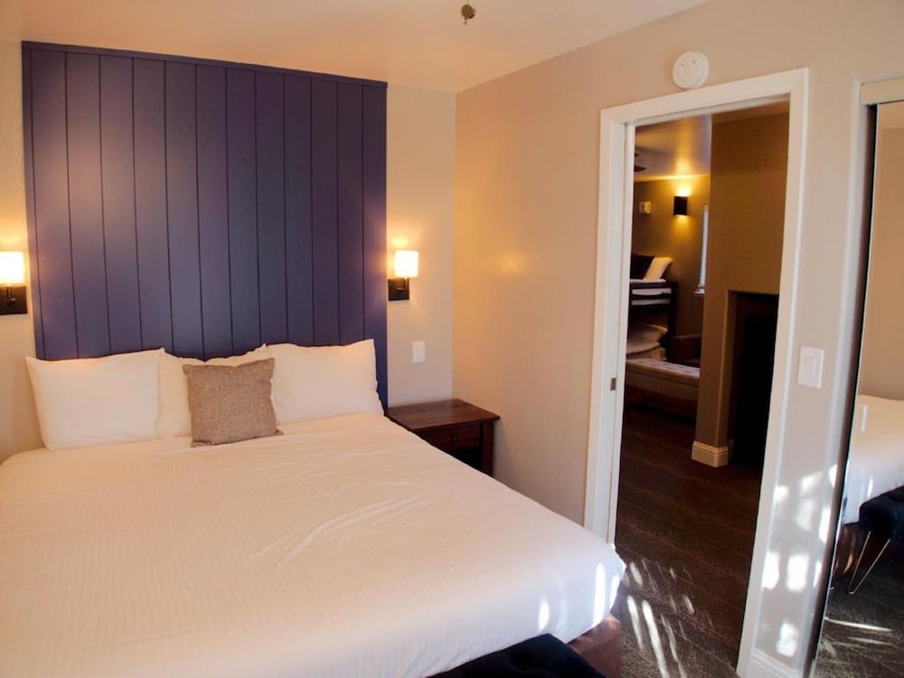 the inn at boatworks