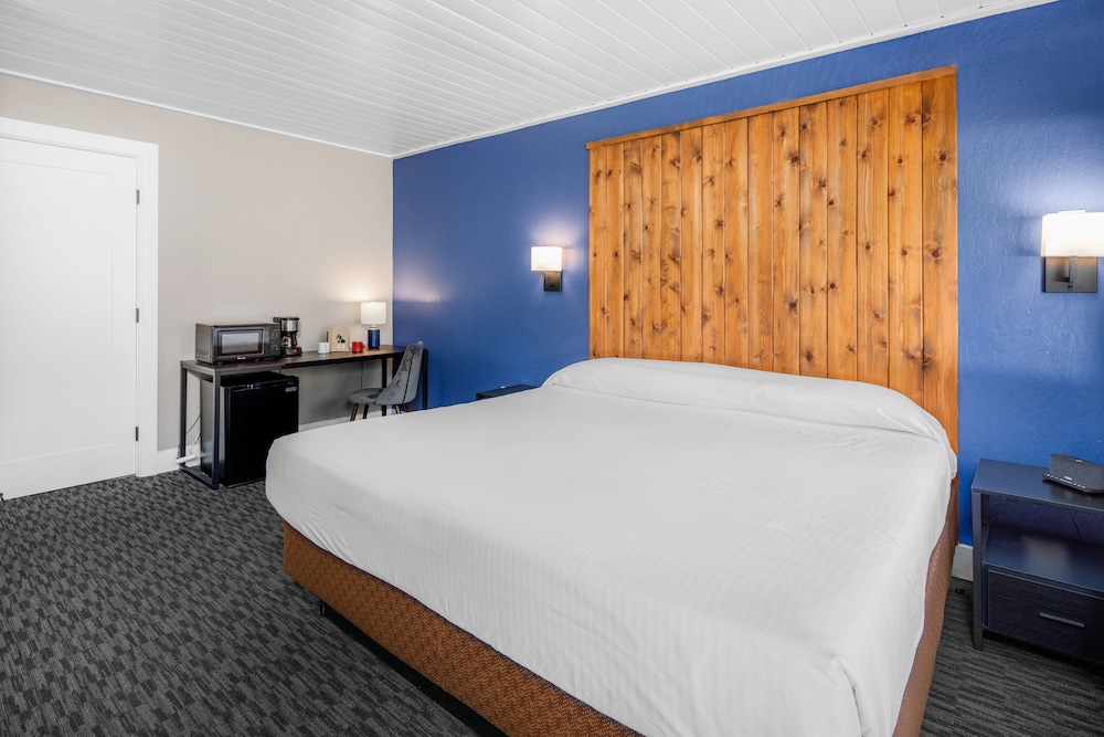 the inn at boatworks