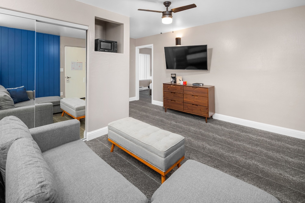 the inn at boatworks