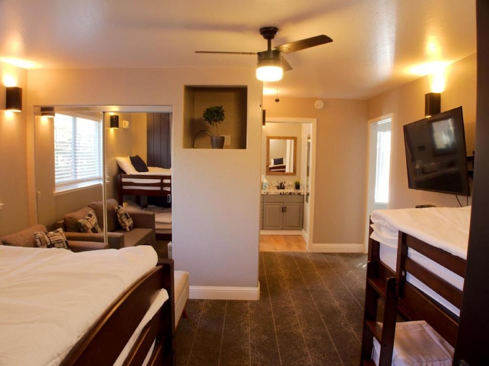 The Inn At Boatworks,El Dorado County>>Carnelian Bay,2 star