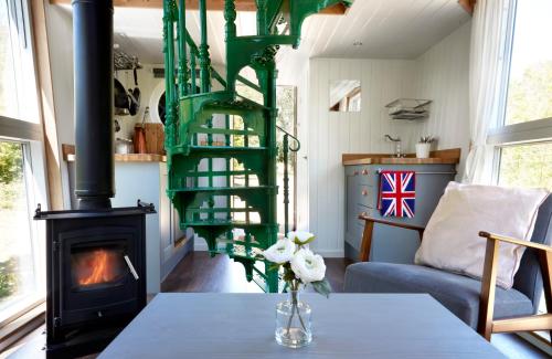 extraordinary huts