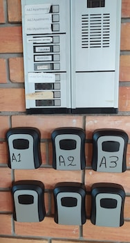 markopoulo mesogaias