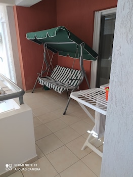 markopoulo mesogaias