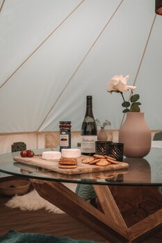 camp boutique glamping