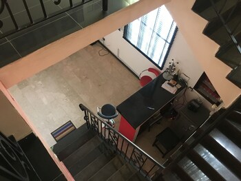 bates place apartments