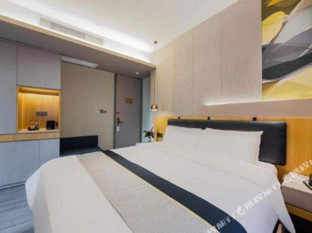 homeinn selected shanghai bund xintiandi huaihai road
