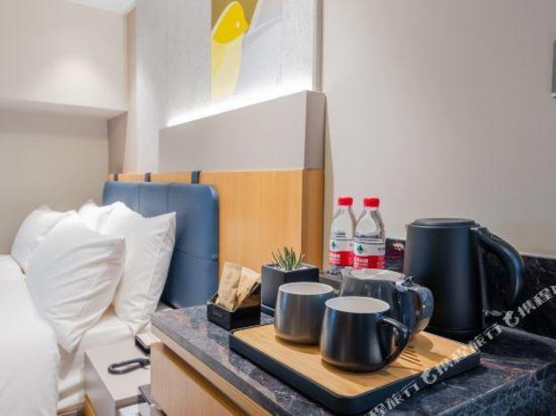 homeinn selected shanghai bund xintiandi huaihai road