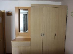 greentree inn zaozhuang high speed train station e
