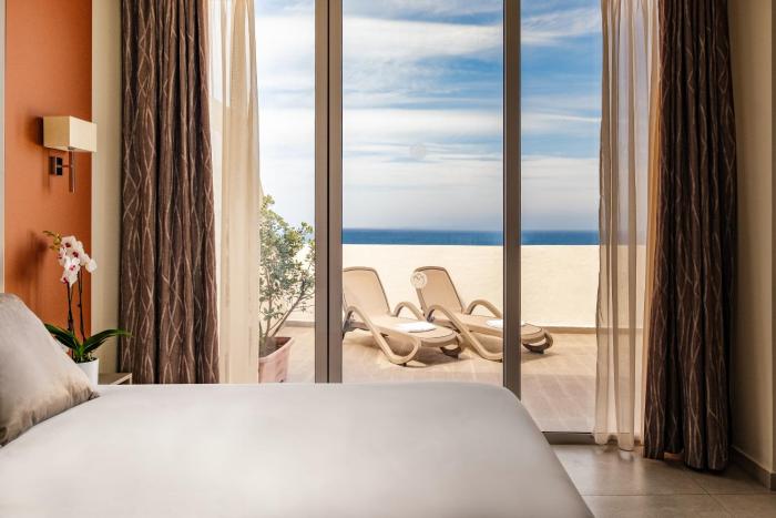 mayflower hotel malta