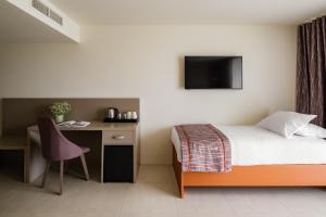 mayflower hotel malta