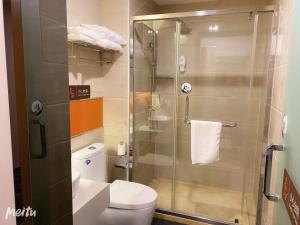 7days premium shenyang olympic sports center metro