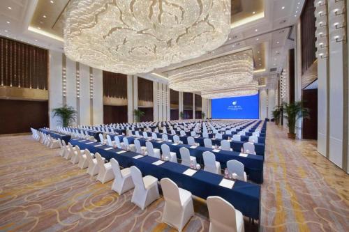 grand new century hotel zunyi