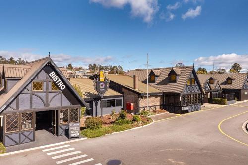 olde tudor hotel