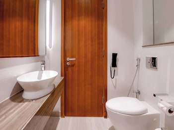 grand mercure dubai airport hotel