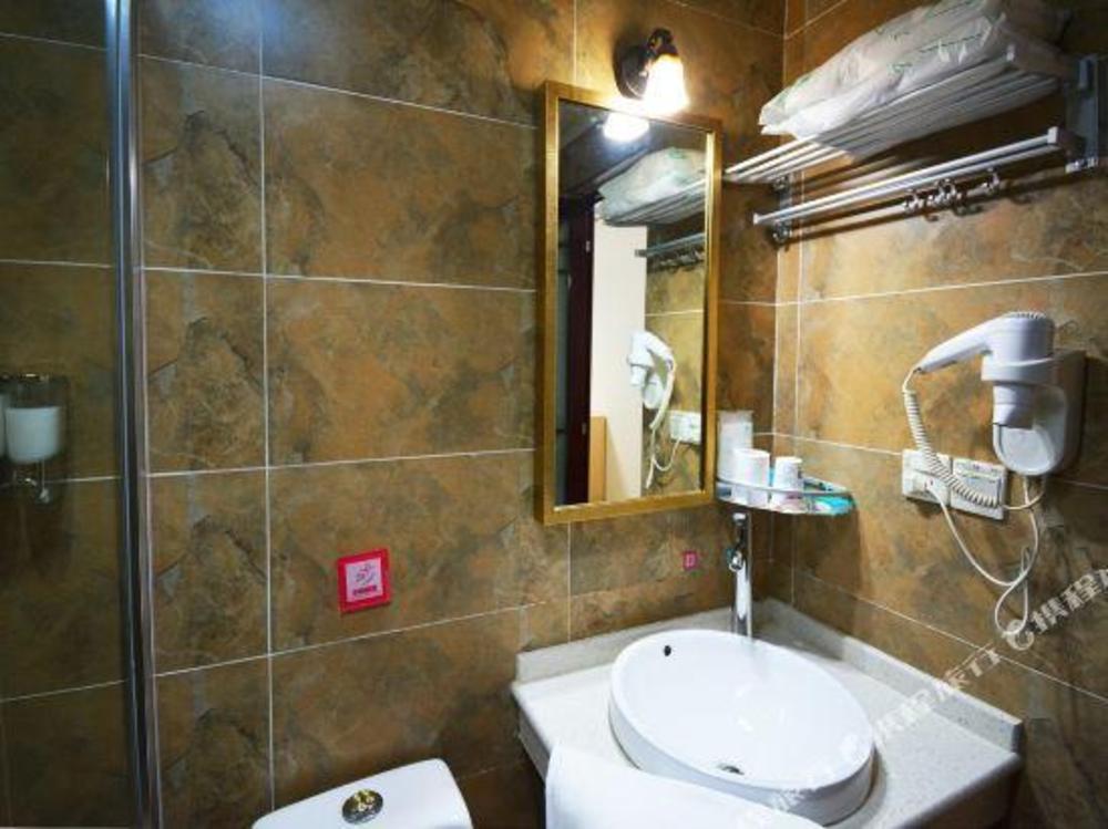 pai hotel chongqing jiangbei international airport konggang plaza railway station