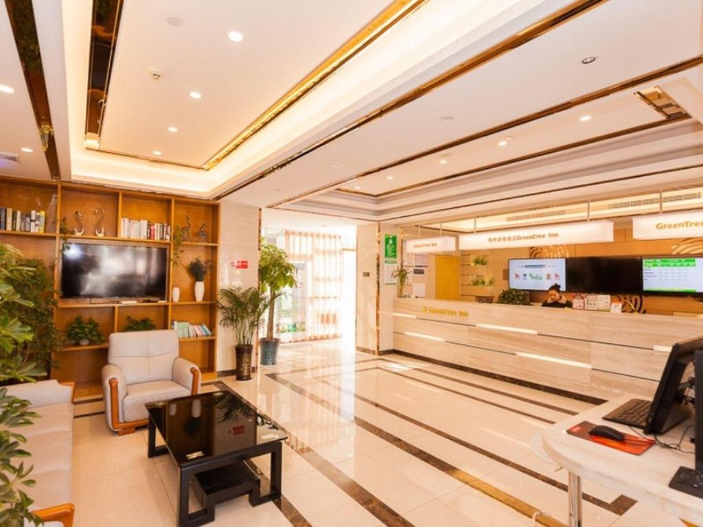 greentree inn yichang wanda binjiang