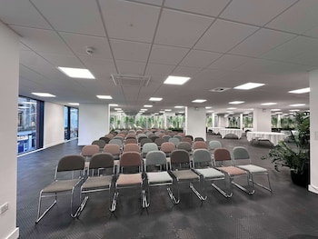 hampton by hilton torquay