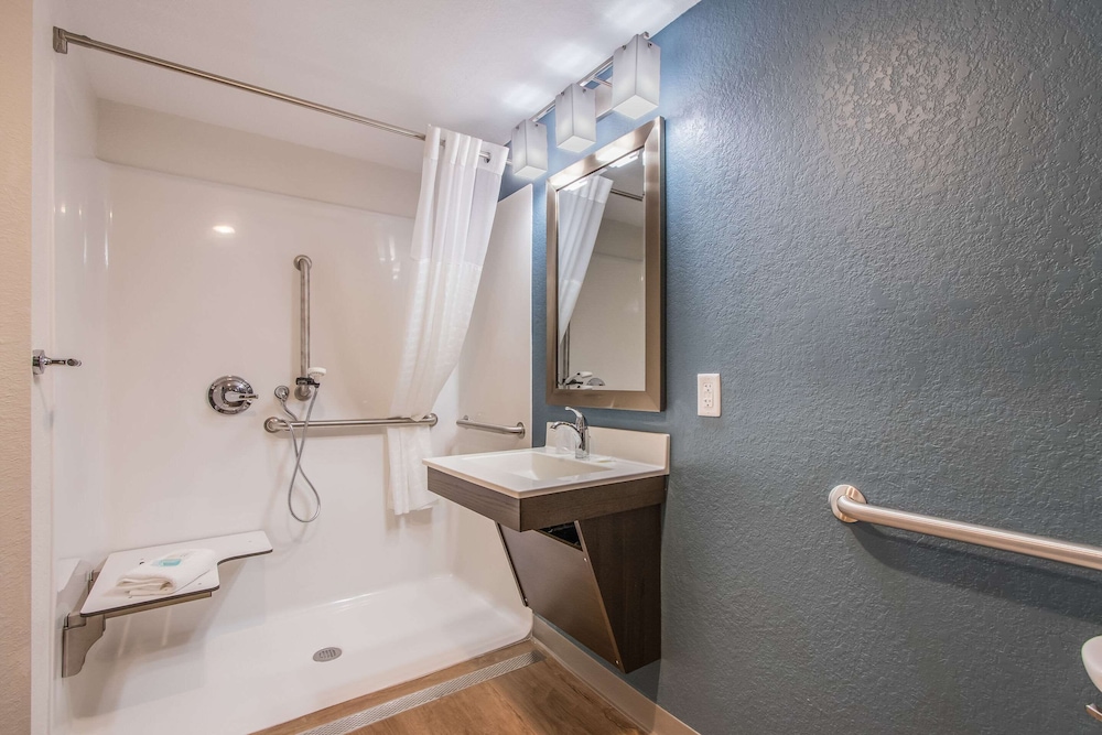 woodspring suites doral miami airport