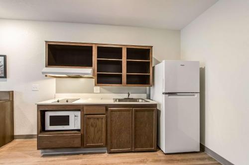 woodspring suites doral miami airport