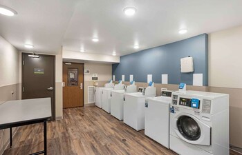 woodspring suites philadelphia plymouth meeting