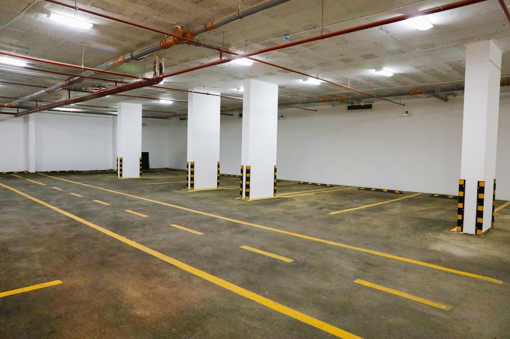 quiet rooms apartment