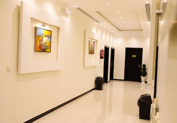 quiet rooms apartment