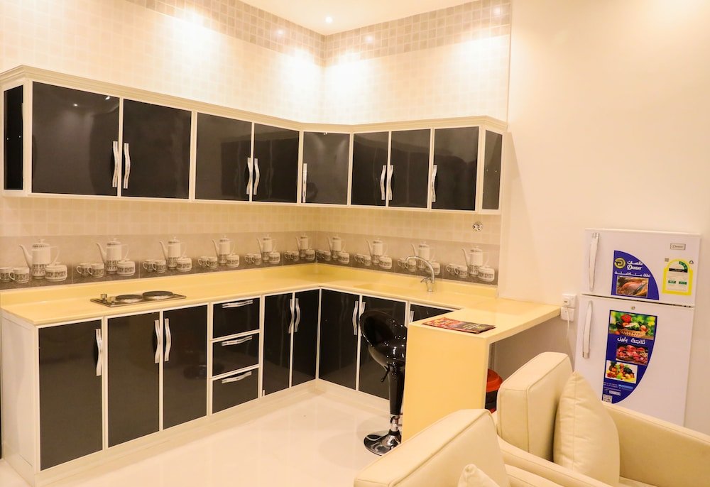 quiet rooms apartment