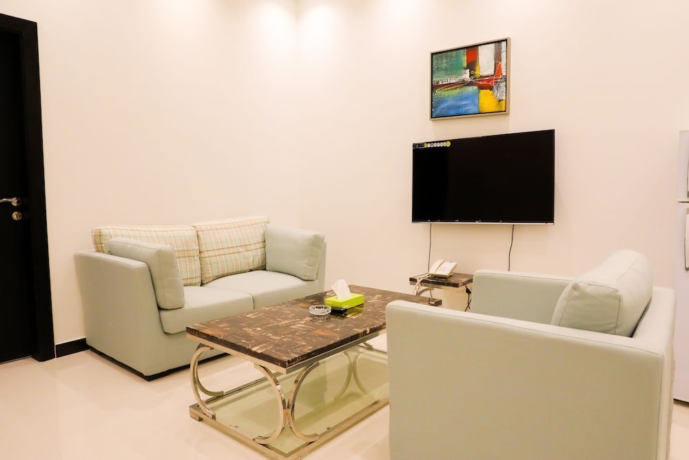 quiet rooms apartment