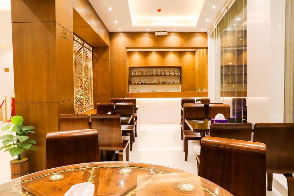 quiet rooms apartment