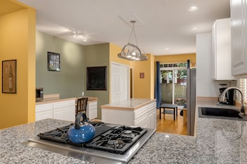 seattle vacation home the vineyard