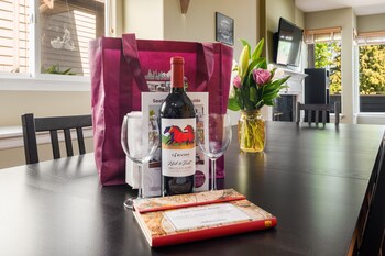 seattle vacation home the vineyard