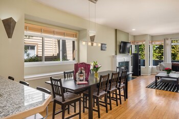 seattle vacation home the vineyard