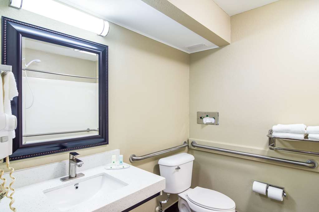 quality inn and suites canton ga