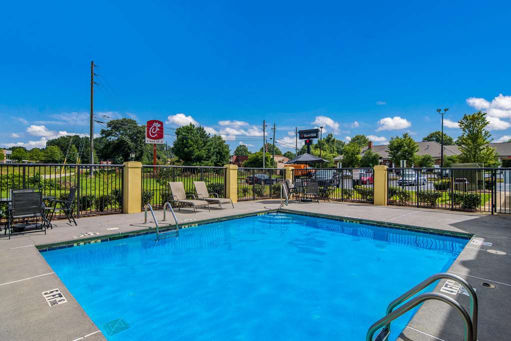 quality inn and suites canton ga