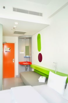 pop hotel kelapa gading jakarta
