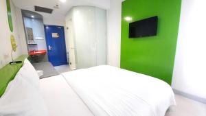 pop hotel kelapa gading jakarta