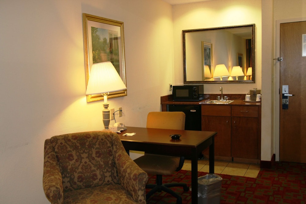 hampton inn canton