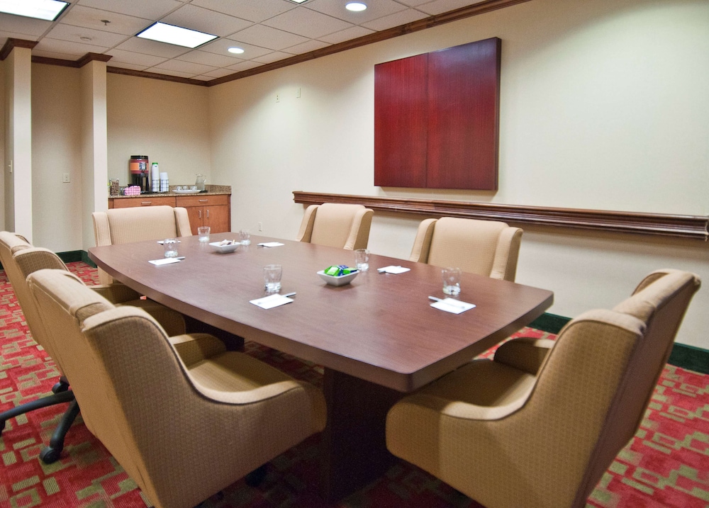 hampton inn canton