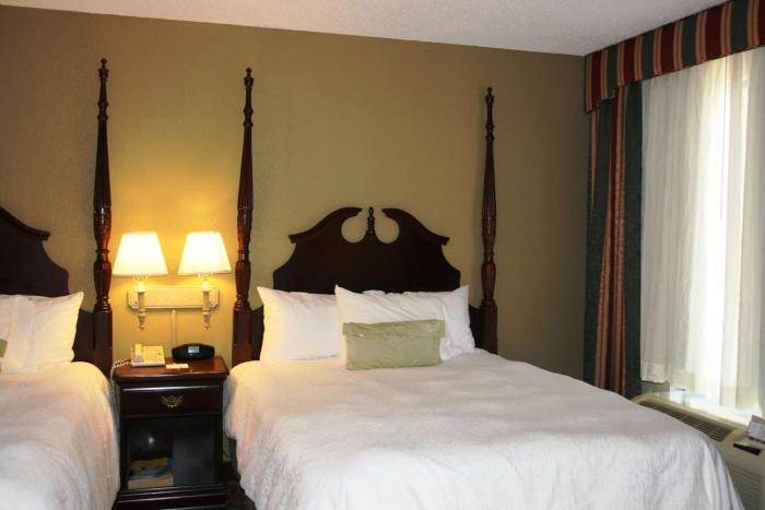 hampton inn canton
