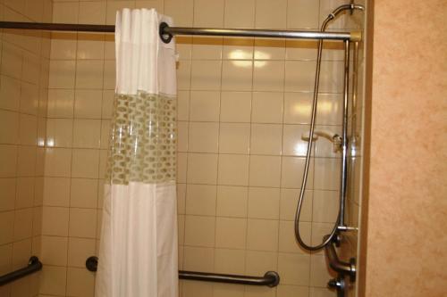 hampton inn canton