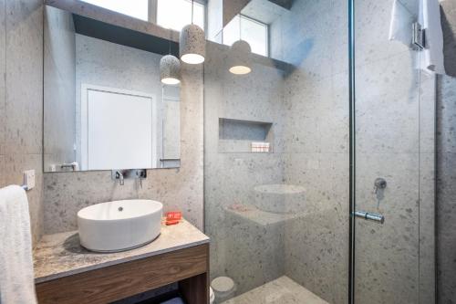 nightcap at sandbelt hotel