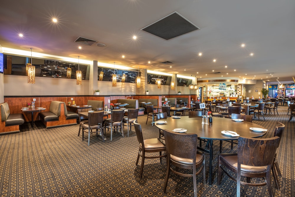 nightcap at sandbelt hotel