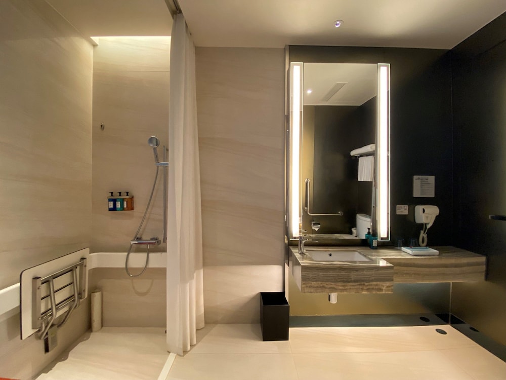 holiday inn express hong kong kowloon cbd2 an ihg hotel
