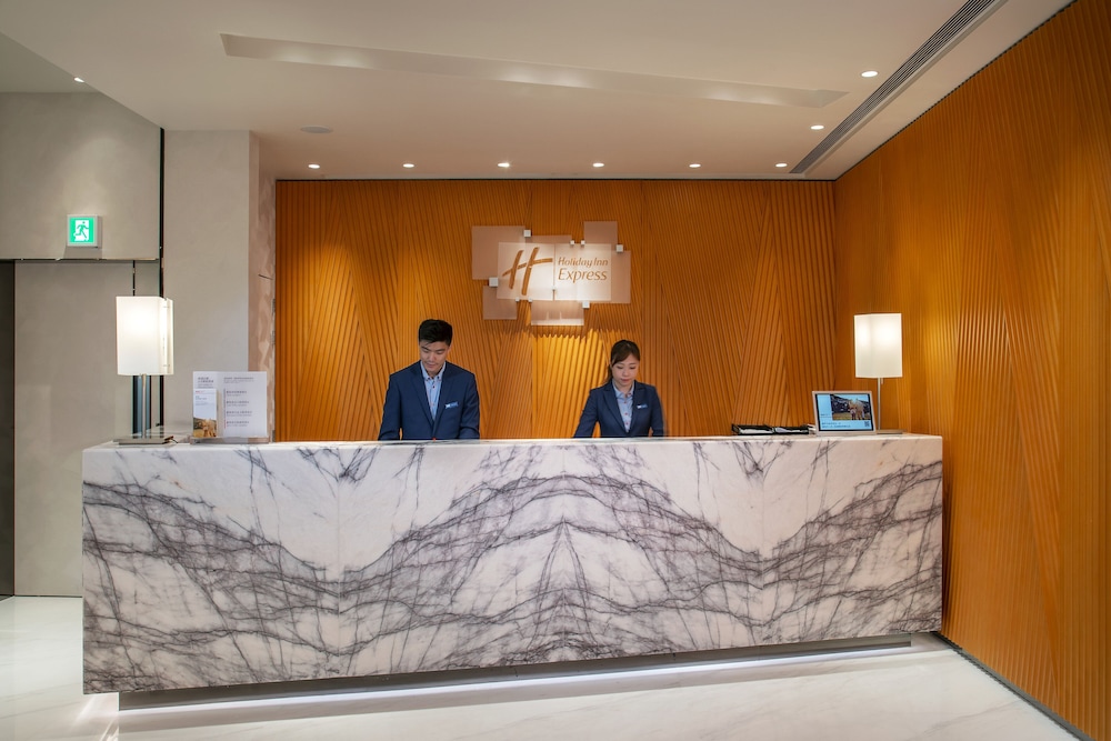 holiday inn express hong kong kowloon cbd2 an ihg hotel