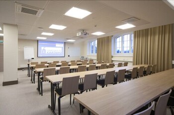 Hämeenkylä Manor,Helsinki>>Espoo,3 star